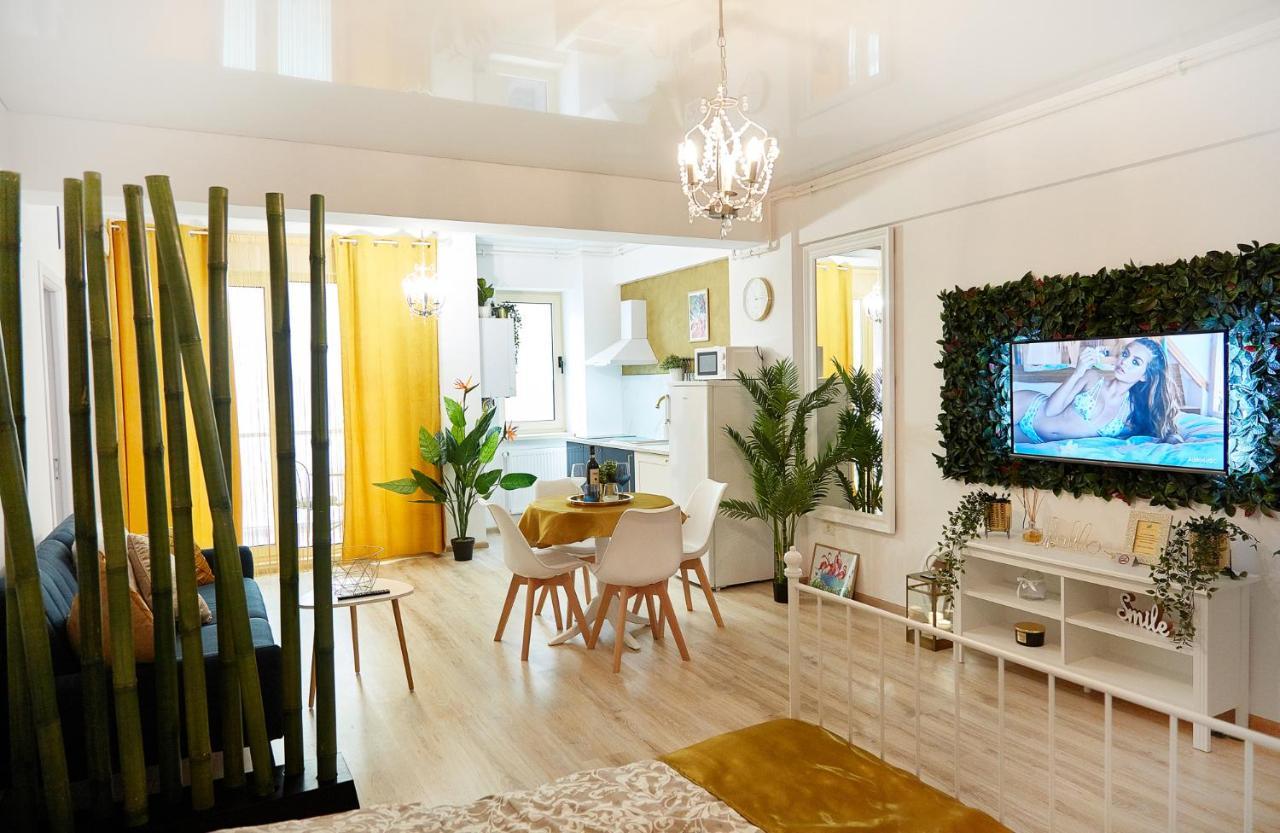 Sofia Seaside Apartamente Mamaia Nord นาโวดาริ ภายนอก รูปภาพ